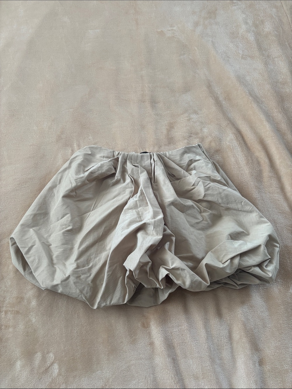 Zara Mini Balloon Skirt in Light Beige